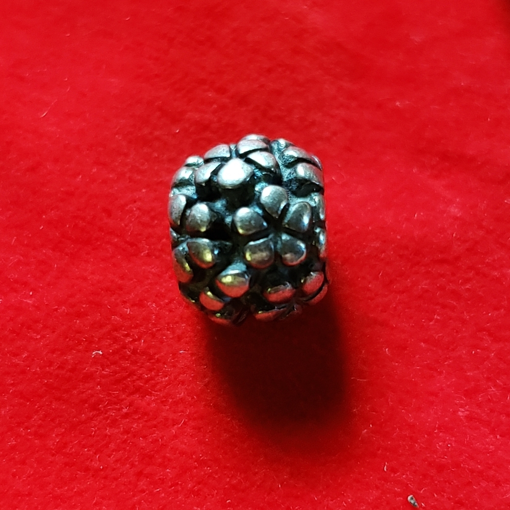 Pandora 925 flower charm bead